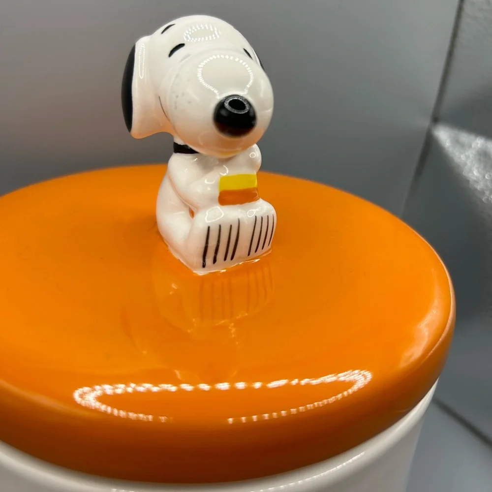 Rae Dunn Peanuts TREATS Snoopy Holding A Candy Corn Canister Dog Fall New - Picture 2 of 3